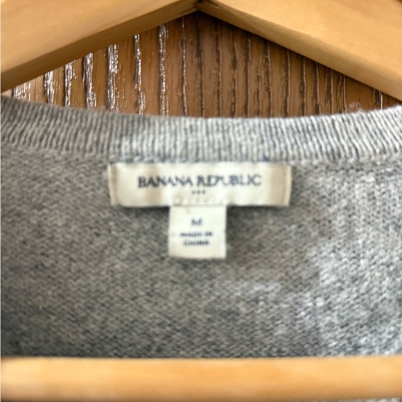 Banana Republic Light Gray Cardigan with Buttons and Dark Accents Great Cond - Picture 2 of 5